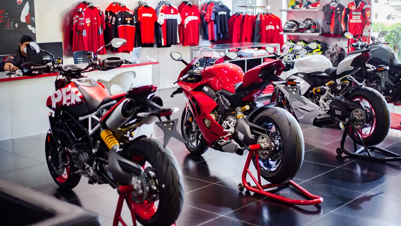 Modern Multilevel Retail Mall Interior